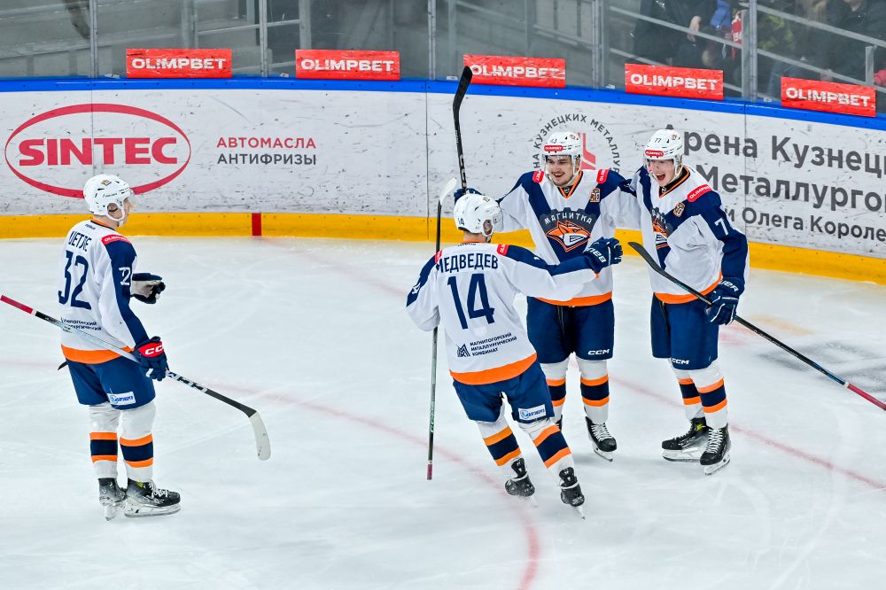 «Магнитка» уверенно берёт два очка в Новокузнецке